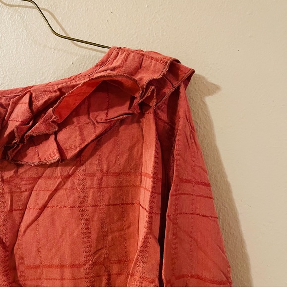 NWT Roolee Ruffle Neckline Blouse - Picture 7 of 8